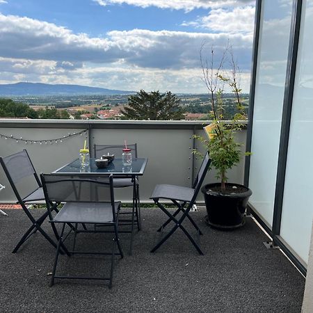 Appart & Fleurinoise Balcon Ascenseur Climatisation Fleurieux-sur-lʼArbresle Exterior foto
