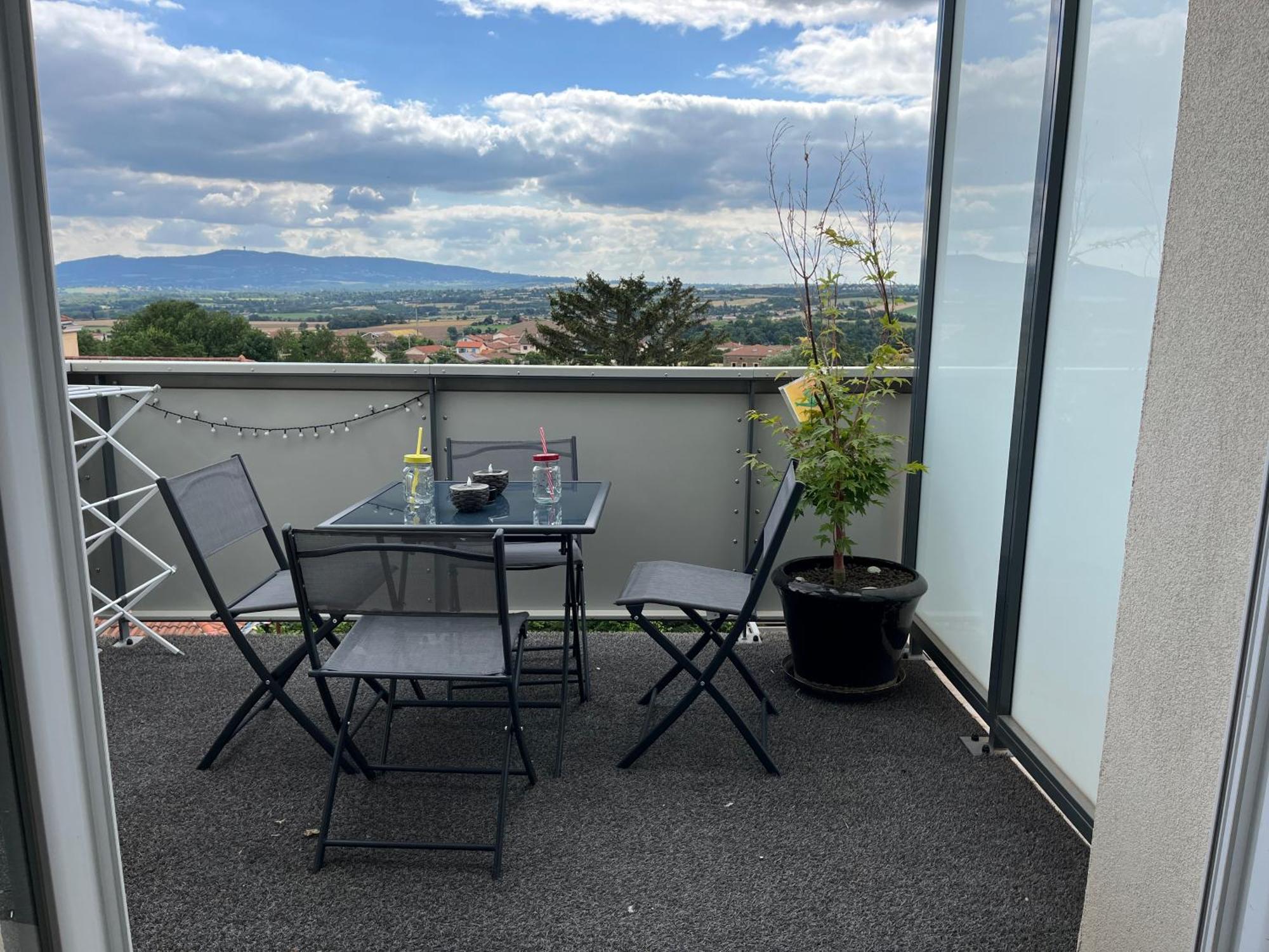 Appart & Fleurinoise Balcon Ascenseur Climatisation Fleurieux-sur-lʼArbresle Exterior foto